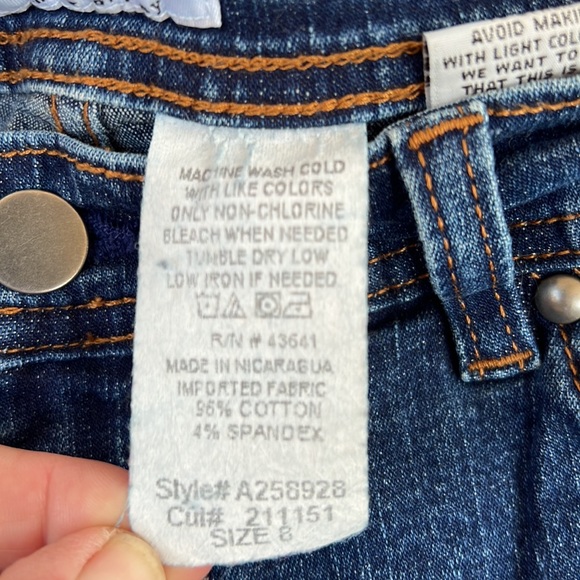 Denim & Co Jeans size 6 EUC Never worn Dark Blue Wash / Bundle & Save 30 % NWOT - Picture 7 of 9